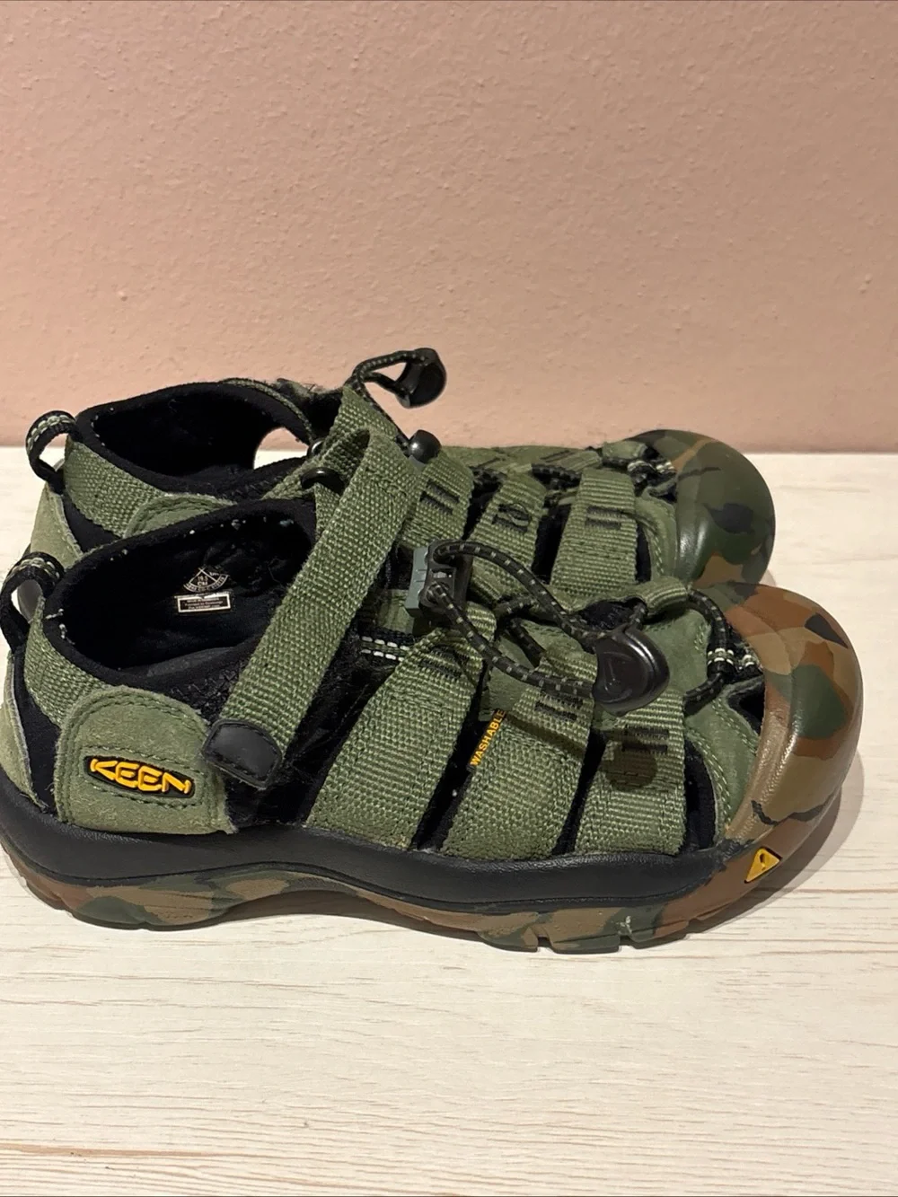 Keen Boys Newport H2 Sport Sandals Green Black Camo Youth Sz 13